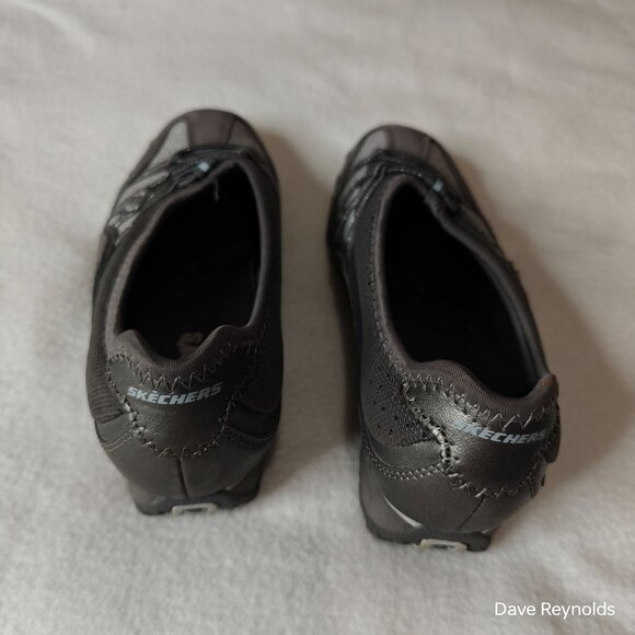 Skechers Womens Casual Slip-On Sneakers‎ Black/Grey Size 6.5 US Sassies Heirloom - Picture 4 of 8